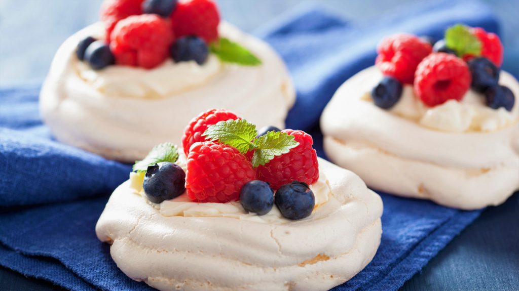 Pavlova Mit Beeren - Das Leichte Dessert • Koch-Mit