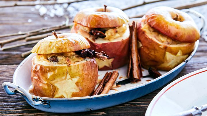 Bratäpfel mit Rosinen und Vanillesoße | Das klassische Rezept • Koch-Mit