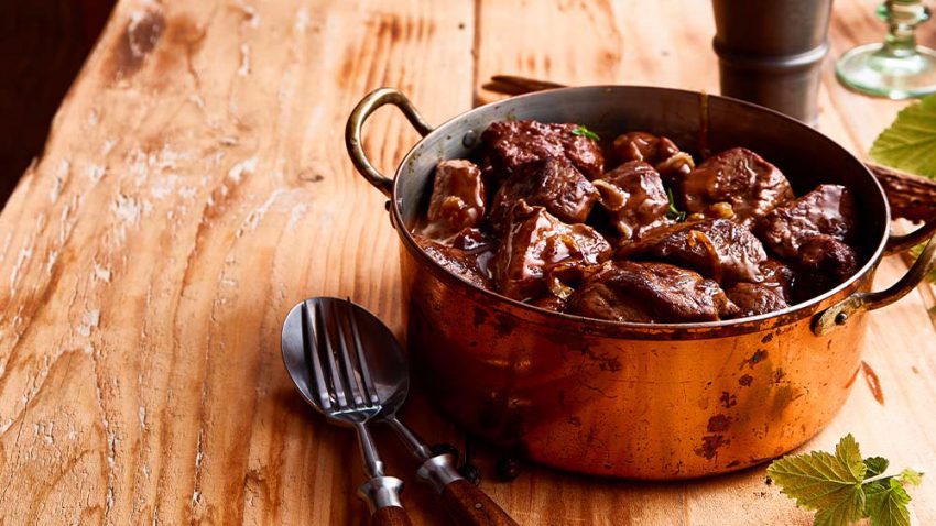 Wildgulasch-Rezept - Deftig und aromatisch • Koch-Mit