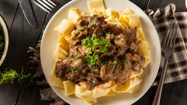 Boeuf Stroganoff - Rezept für den edlen Klassiker • Koch-Mit