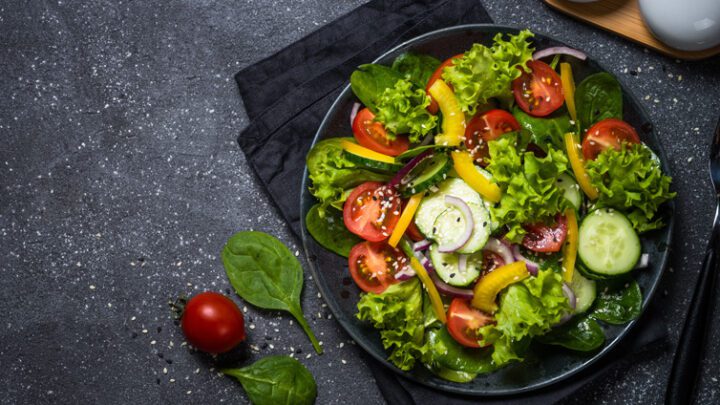 Grüner Salat - Knackig und gesund mit Blitz-Dressing • Koch-Mit